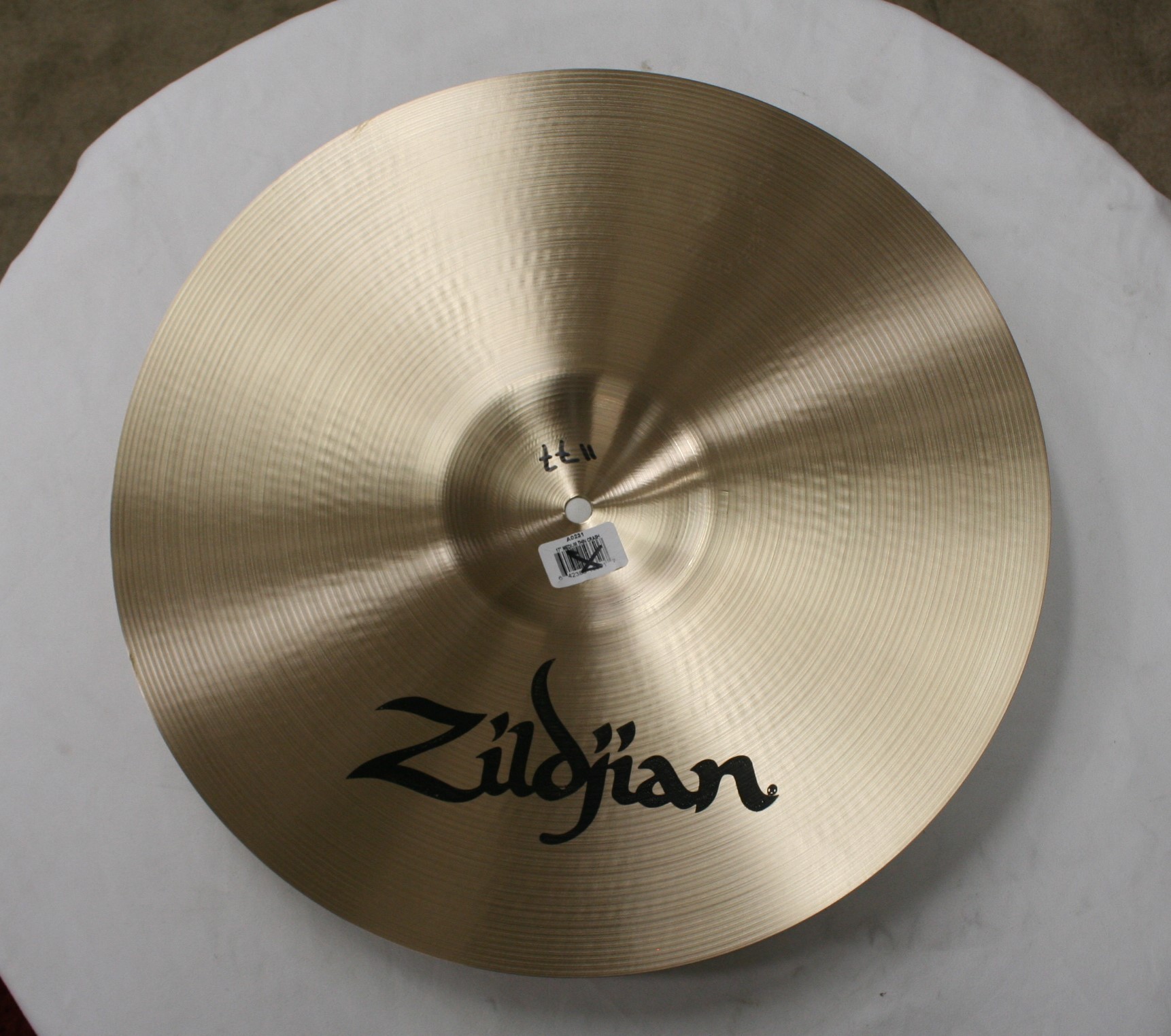 zildjian A series 17 medium thin crash 1177
