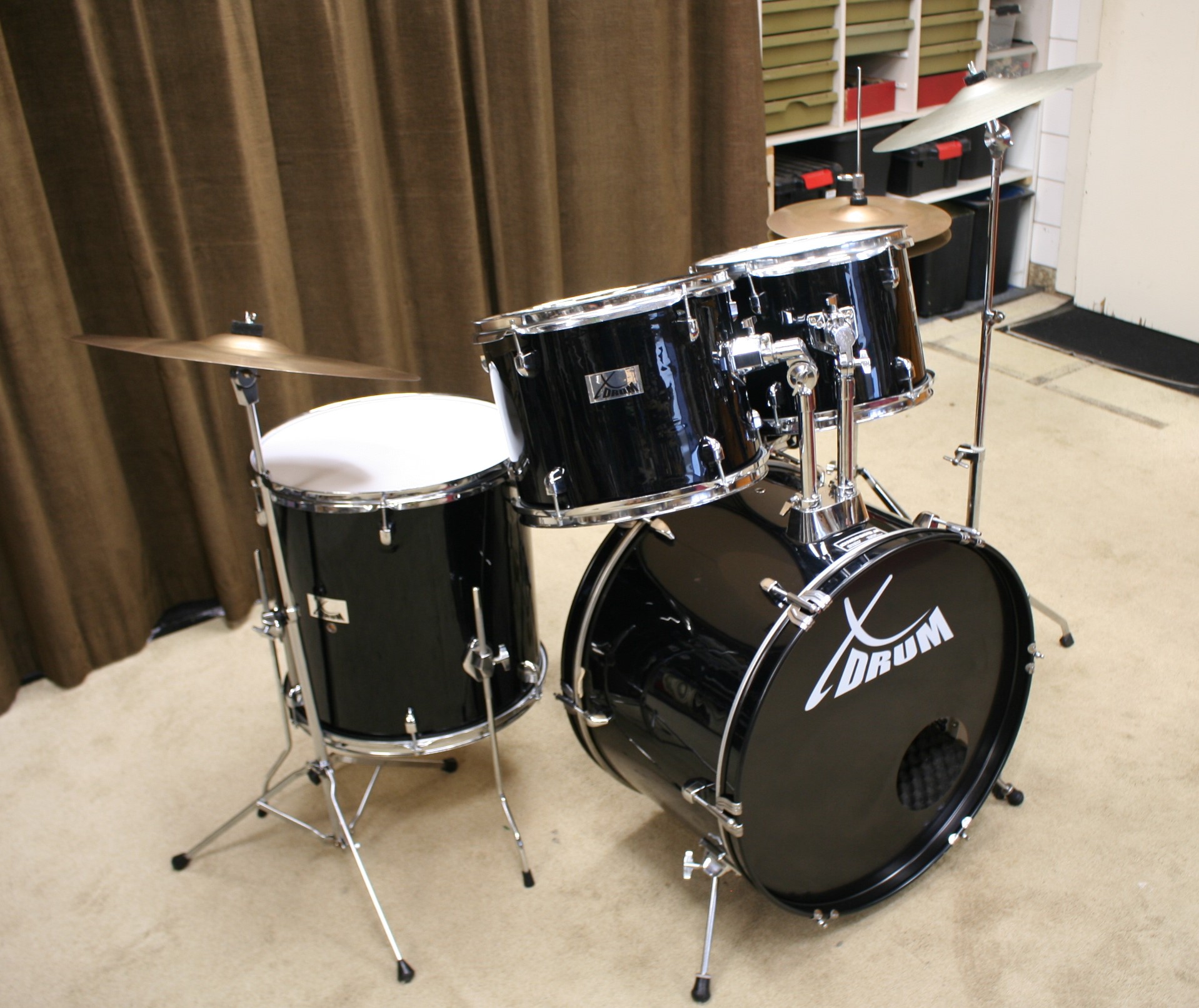 Xdrum zwart beginners drumstel 22/12/13/16/14sn bekkenset