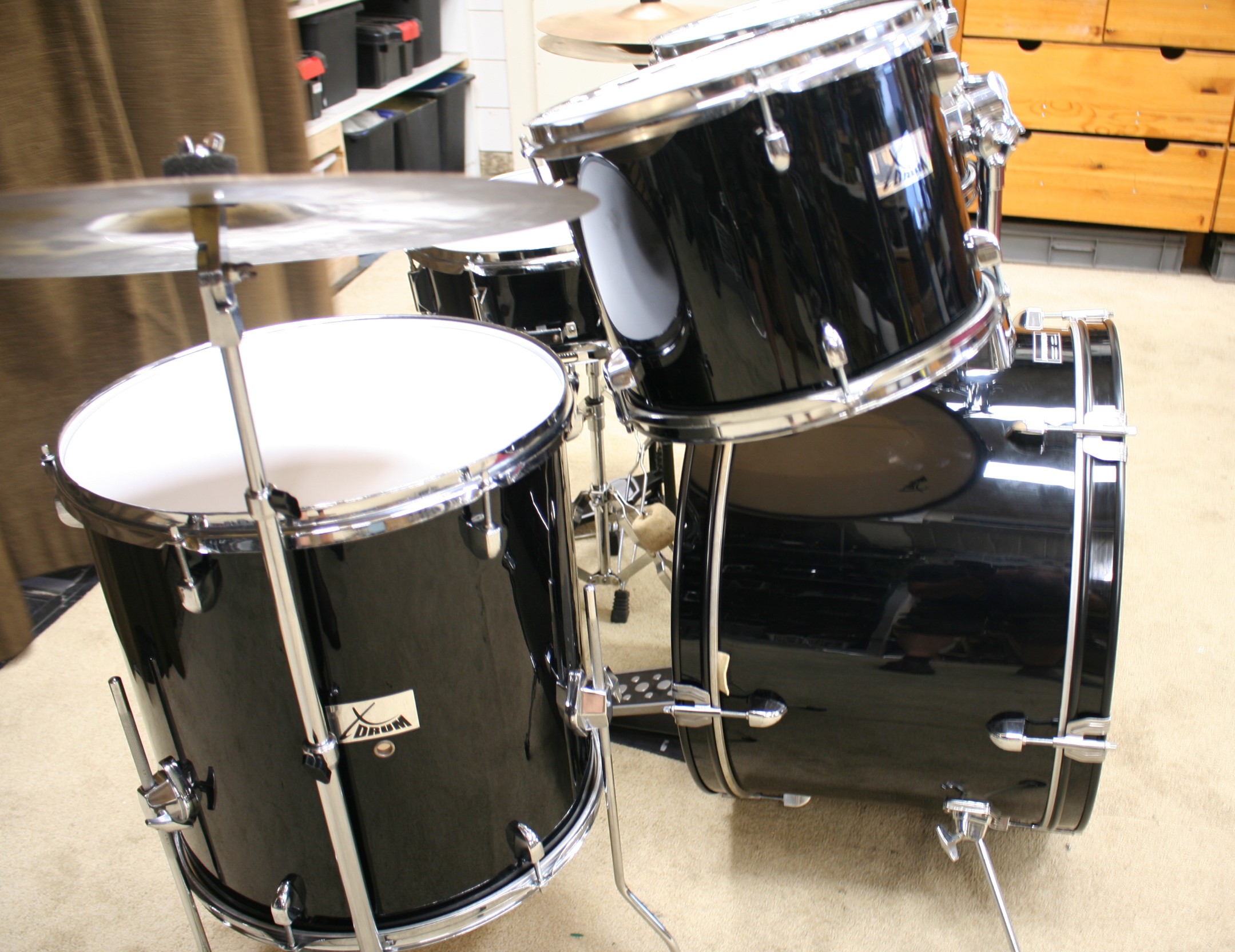 Xdrum zwart beginners drumstel 22/12/13/16/14sn bekkenset
