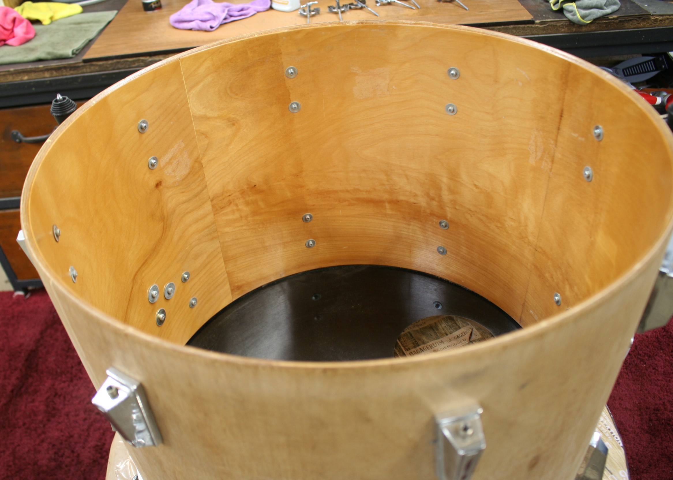 bassdrum 22 x 17 merkloos unwrapped