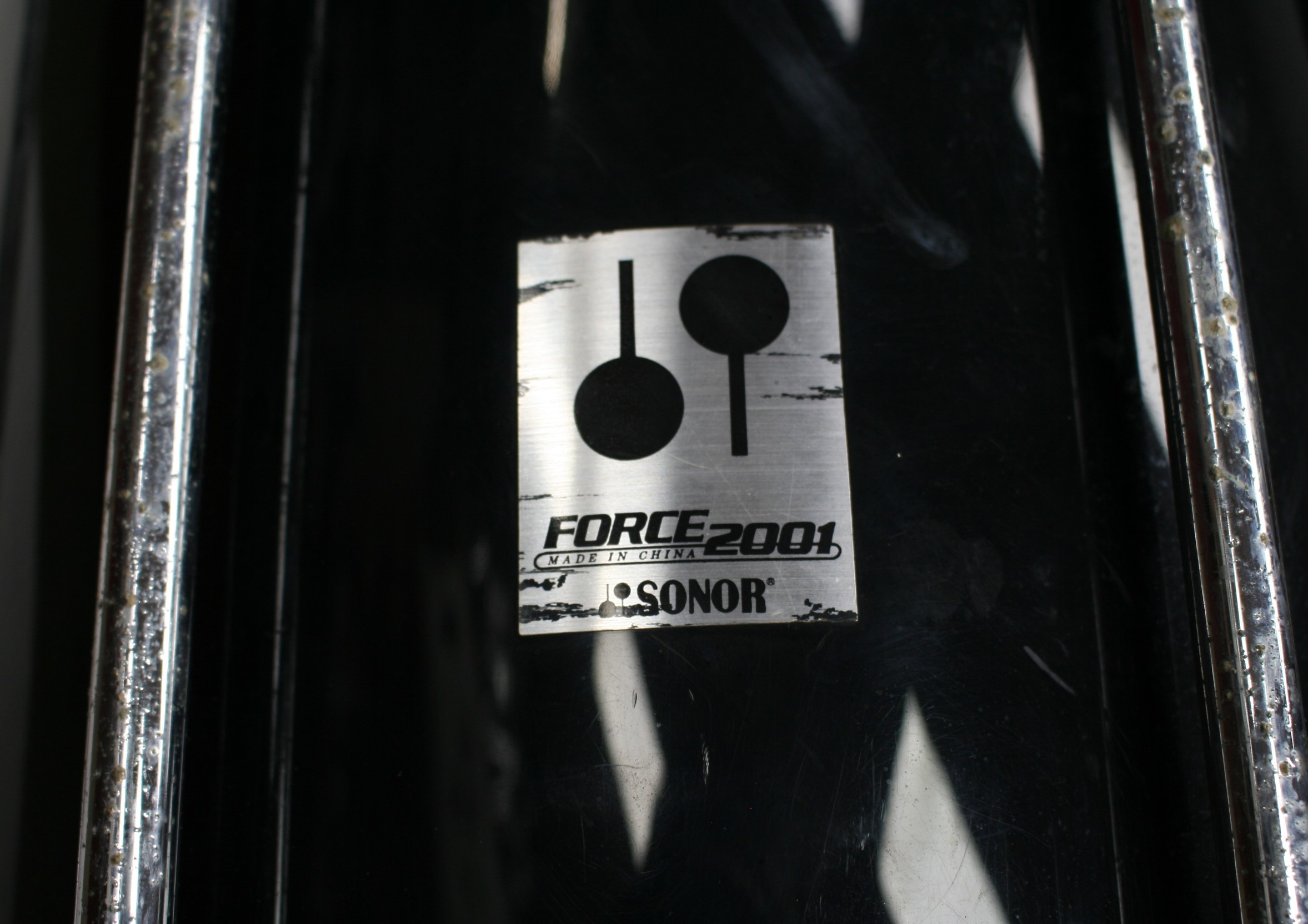 tom 902 sonor force 2001 zwart 14 x 16