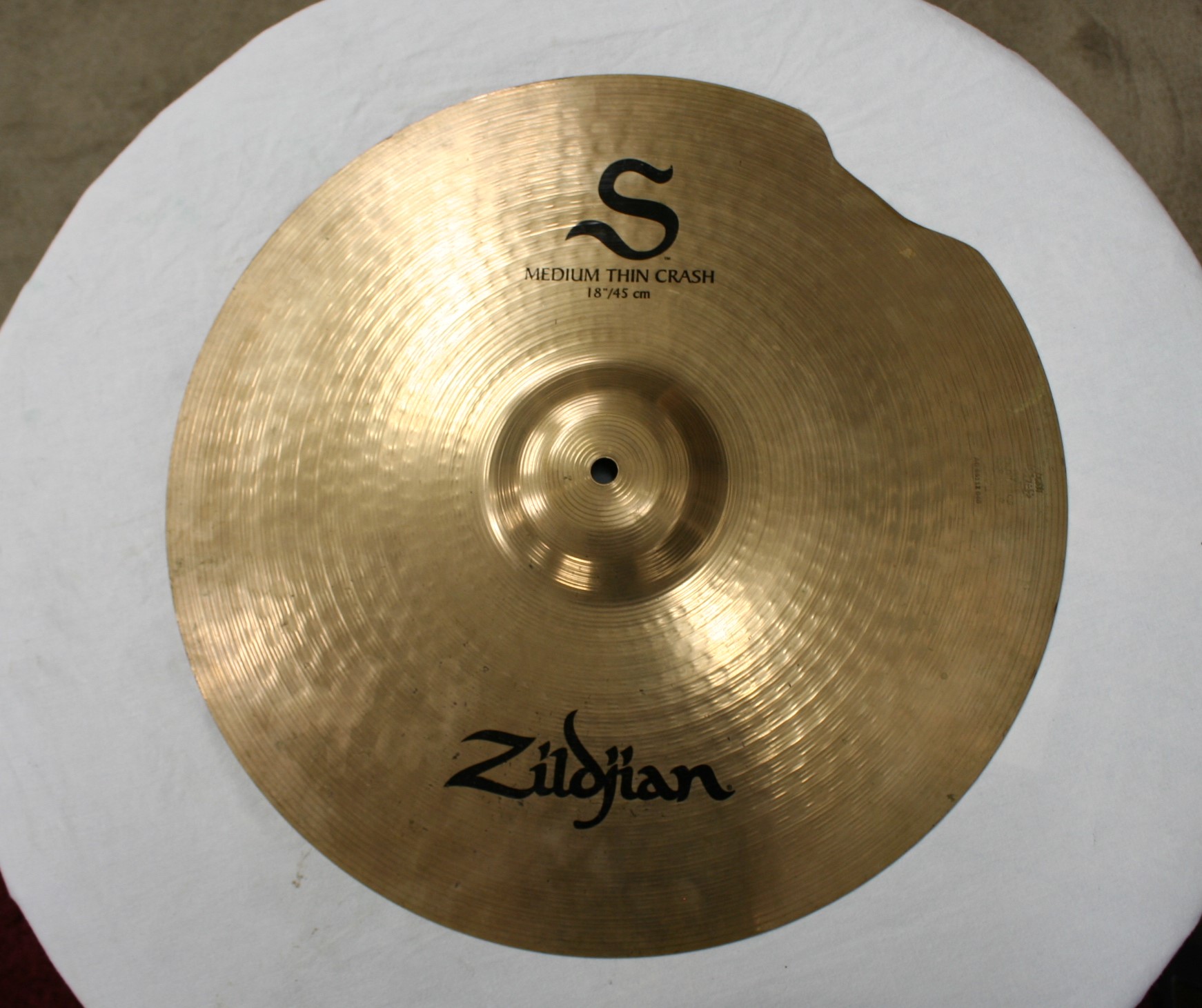 zildjian S 18 medium thin crash 1425 crashed