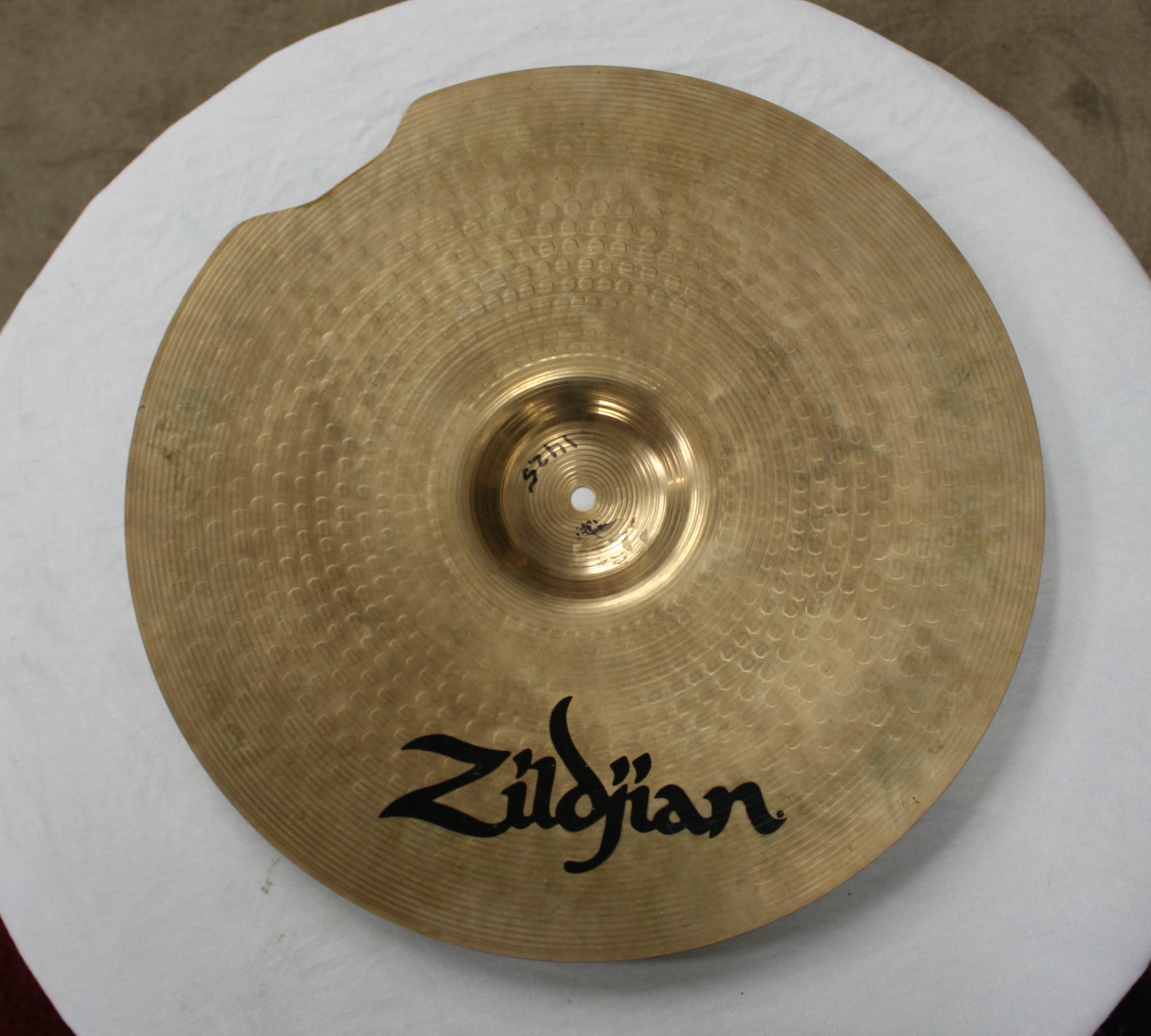 zildjian S 18 medium thin crash 1425 crashed