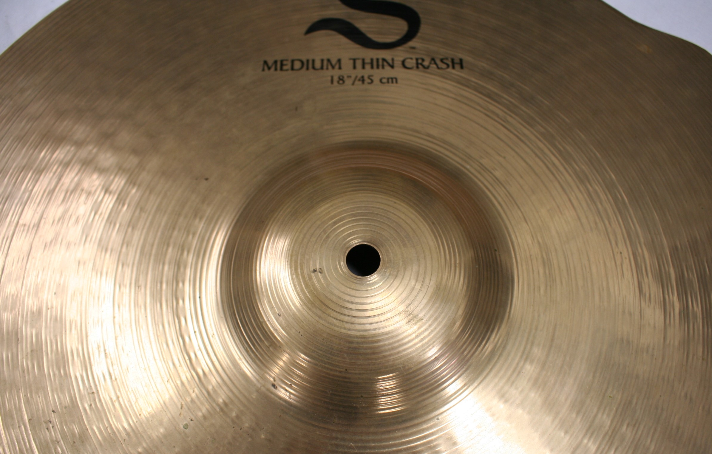 zildjian S 18 medium thin crash 1425 crashed