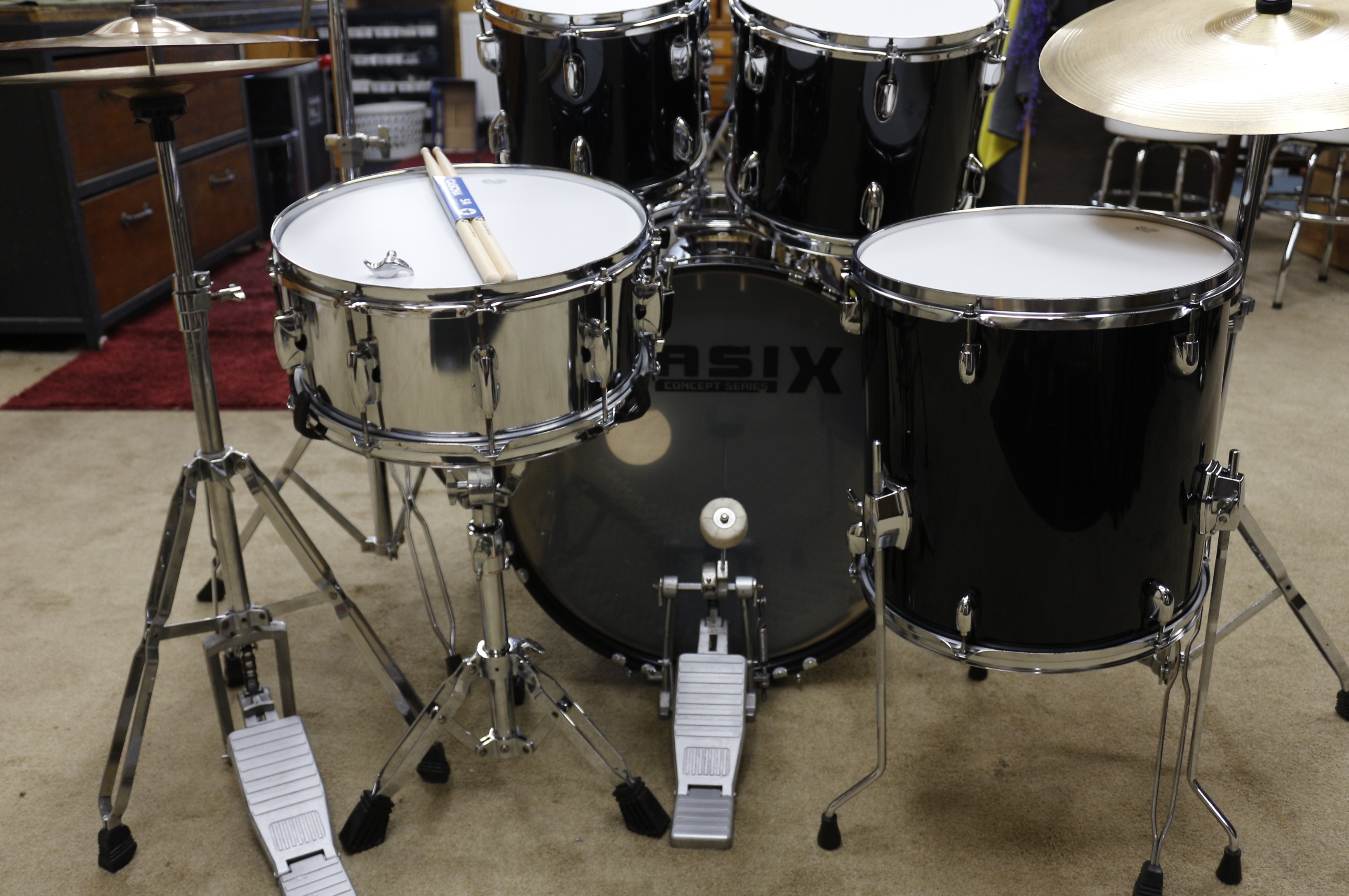 basix zwart beginners drumstel 22/10/12/14/14sn bekkenset