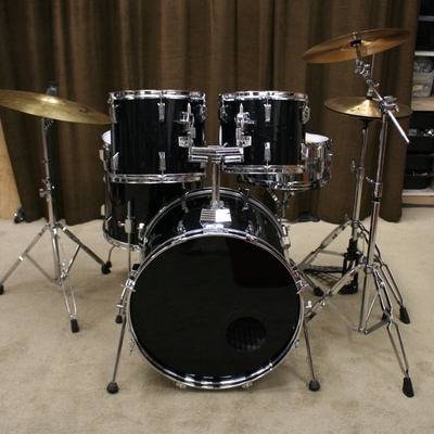 tama rockstar zwart 22/12/13/16/14sn bekkenset
