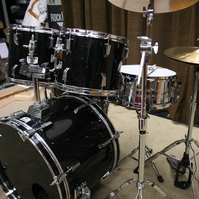 tama rockstar zwart 22/12/13/16/14sn bekkenset