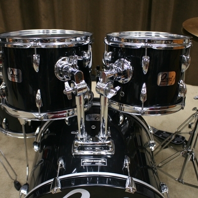 osan zwart beginners drumstel 20/10/12/14/14/sn bekkenset