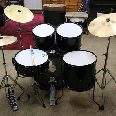 osan beginners drumstel zwart 20/10/12/14/14sn bekkenset