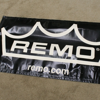 remo banner zwart